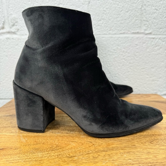 🩶 Stuart Weitzman Black Heeled Boots - Picture 1 of 13